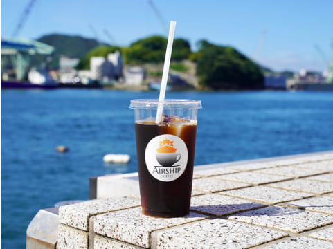 コーヒーと海の背景